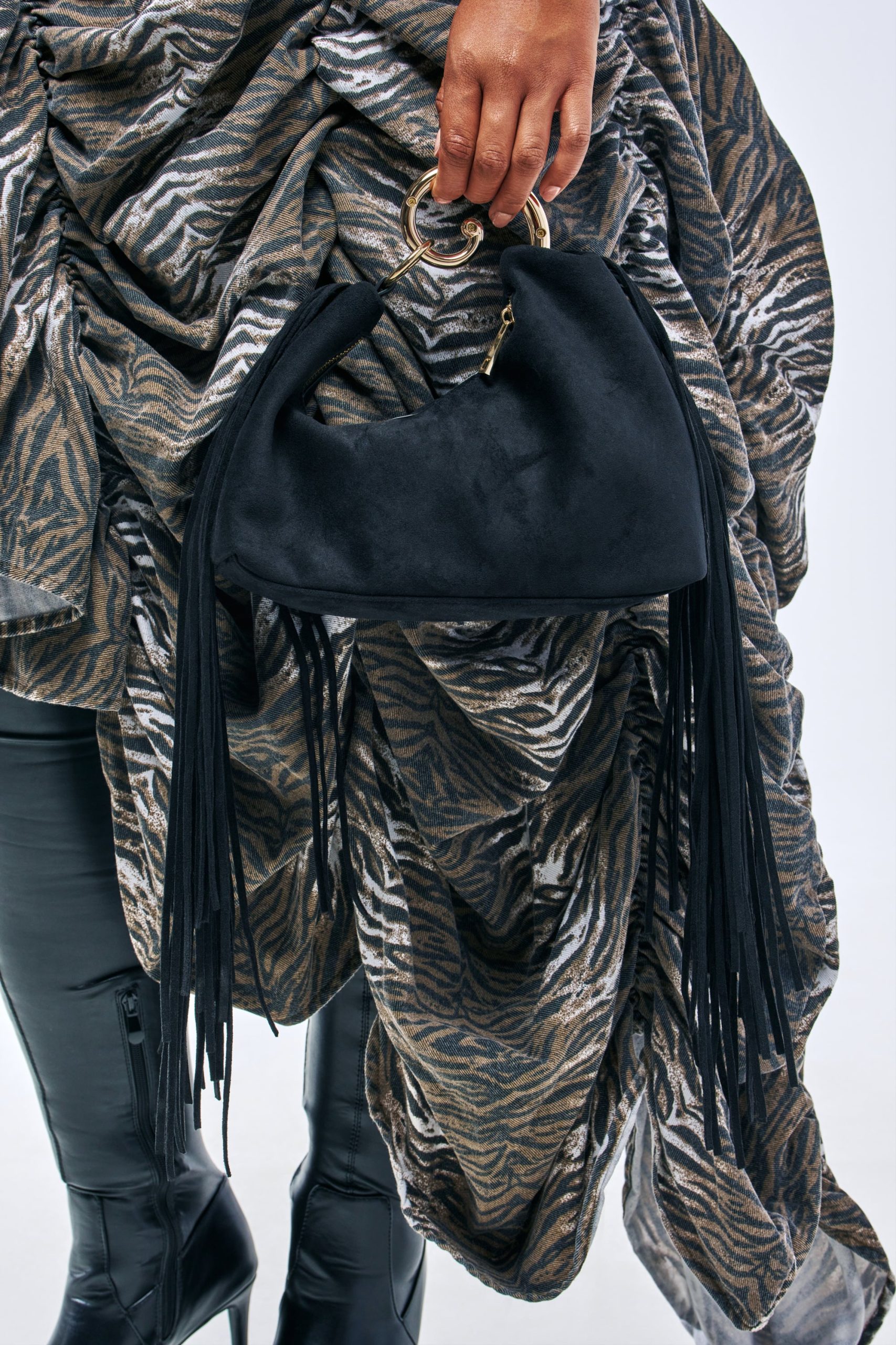 FRINGE FOR DAYS SUEDE BAG - Image 4
