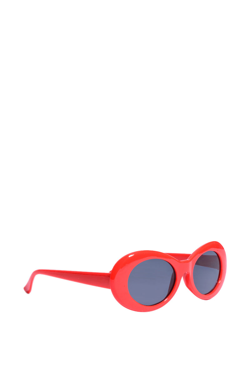 PETALS AND PEACOCKS NEVERMIND SUNGLASSES IN RED - Image 2