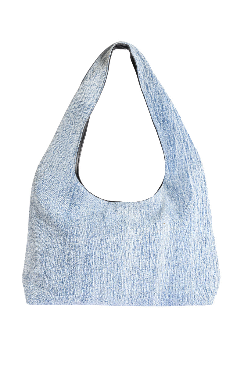 SANDS OVERSIZED SHOULDER BAG IN DENIM - Image 2