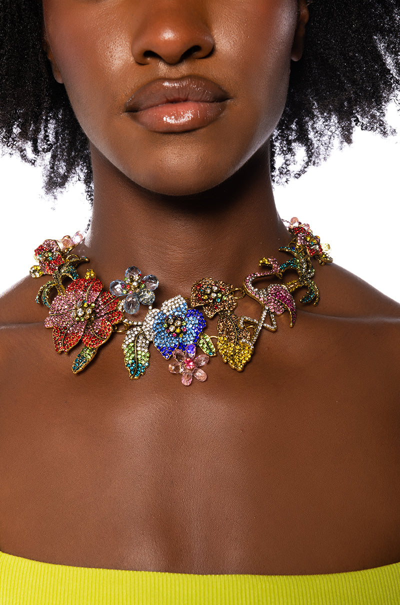 FLOWER STATEMENT NECKLACE - Image 3